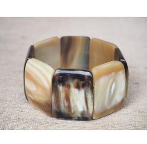 Brazaletes de Cuerno de Búfalo Pulido para Mujer |   Joyería Artesanal Sostenible - Product Image 2