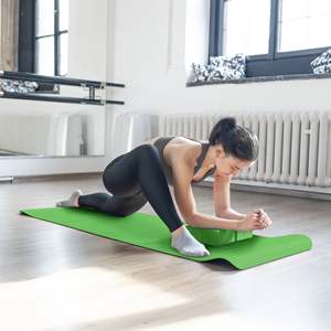 Set Yoga Verde 7 Pezzi BalanceFrom, Accessori Fitness Inclusi Tappetino, Cinghia Elastica e Ginocchiere - Product Image 3