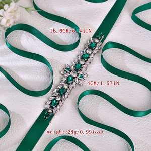 Ceinture de mariée élégante et réglable Bridella BS191KL-Green avec ornements en strass pour mariages, bals et événements formels - Product Image 4