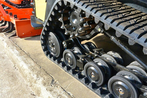 Minicargadora de orugas ASV POSI-TRACK RT50 con cargador frontal de alto momento de carga, PLC, capacidad de 99 kg - Product Image 4