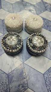 Boîtes à pilules Lac Favor en forme de coffre dans des tailles assorties Formes et couleurs Convient pour une utilisation dans les cadeaux de mariage - Product Image 4