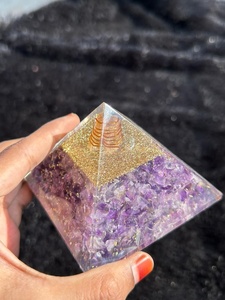 Pirámide de Orgón de Amatista Pulida al por Mayor, Orgonita Hecha a Mano para Sanación Espiritual, Alivio del Estrés, Activación del Chakra del Tercer Ojo, Feng Shui - Product Image 4