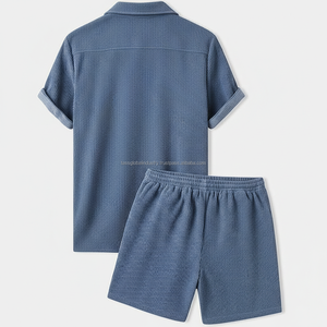 ชุดเซ็ตผู้ชายแบบสั่งทำพิเศษ - เสื้อแขนสั้นผ้าคอร์ดูรอยสีน้ำเงินและกางเกงขาสั้น ชุดลำลอง 2 ชิ้น - Product Image 2