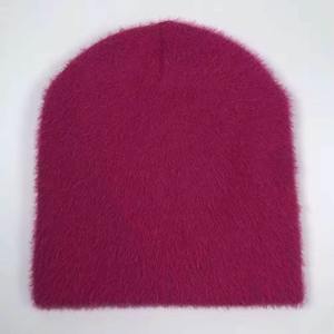 Gorros de Punto de Alta Calidad para Adultos en Color Verde, Ajuste Regular, Gorros Cálidos de Invierno, Gorros de Punto Lisos de Alta Calidad para Invierno - Product Image 2