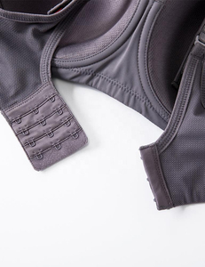 สปอร์ตบราไร้รอยต่อรับแรงกระแทกสูงสำหรับผู้หญิงพร้อมโลโก้ขนาดกลางสั่งทำพิเศษ - Product Image 5