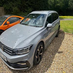 Expédition rapide et abordable pour Volkswagen Passat 2.0 TDI EVO R-Line d'occasion 2022 (conduite à droite/gauche) - Product Image 5