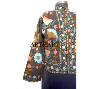 Veste d'hiver matelassée en coton de haute qualité pour femmes, broderie Suzani, design bohème - Product Image 3