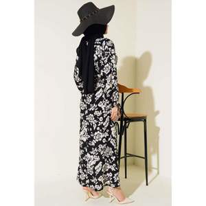 Robe à Taille Elastique Motif Floral Noir - Product Image 1