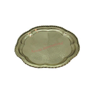Bandeja DE SERVICIO DE METAL martillado de mejor diseño de calidad estándar con borde de Arte de cuerda vajilla personalizable y artículos de servicio a la venta - Product Image 1
