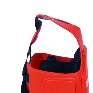 Protections de poitrine de boxe en cuir légères, respirantes et écologiques, fabriquées au Pakistan, pour adultes, options personnalisées, prix bas - Product Image 4