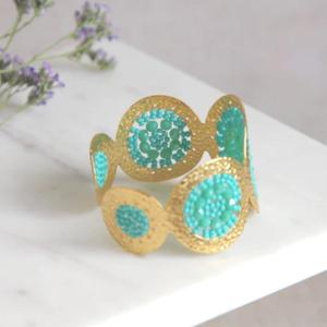 Vente en gros, nouveauté, bracelets en acier inoxydable de taille vintage en perles de verre plaquées or 18 carats, bijoux de mode pour femmes par HF CRAFTS - Product Image 1