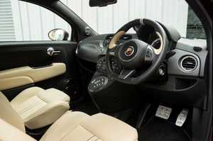 ABARTH 695C MASERATI EDIZIONE 2014 USADO, Volante a la Izquierda/Derecha - Product Image 4