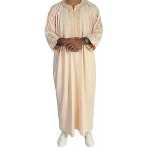 Thobe Musulmán Personalizado de Alta Calidad para Hombre, Nuevo Diseño, Color, Precio al por Mayor - Product Image 1