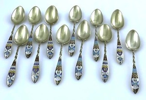 Juego de cubiertos de acero inoxidable con diseño de hoja de oro de latón único Utensilios de cocina elegantes para cocinar en casa y servir cubiertos de comedor - Product Image 4