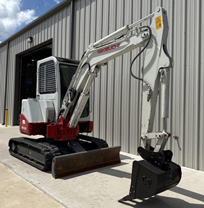 Excavatrice compacte à rotation arrière conventionnelle Takeuchi TB230 2022 de 2,8-3,0 tonnes, alimentée par un moteur de 24 CV pour pompe hydraulique - Product Image 1