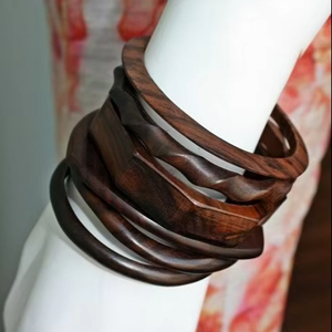 Brazalete y pulsera de madera de diseño único, pulseras de madera de tamaño personalizado, brazalete hecho a mano, brazalete de madera con flores - Product Image 1