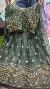 Filet élégant Lehenga avec jarkan lourd travail cousu choli 3m Flair Single Can et 2.5m quatre côtés Butti Dupatta pour la vente au détail mondiale - Product Image 2