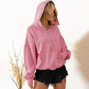 Sweat à capuche demi-zip avec doublure intérieure confortable et style sportif pour les options de tenue polyvalentes Sweat à capuche demi-zip polaire avec tissu chaud - Product Image 3