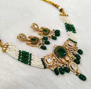 Conjunto de joyas de mosenita de diseño con pendientes Acabado en oro antiguo adornado con perlas y piedras para bodas y celebraciones - Product Image 1