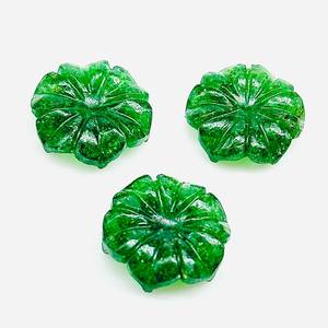 Gema de Cuarzo Verde Tallada a Mano en Forma de Flor de 17 mm, Amuleto de Flor - Product Image 5
