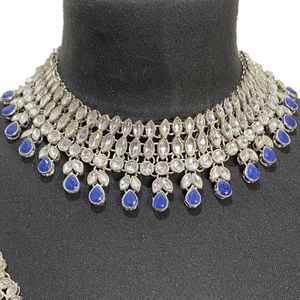 Vente en gros de parures de bijoux tendance pour femmes en cuivre plaqué or et acier inoxydable avec zircon, 3 pièces, pour mariages et fêtes - Product Image 3