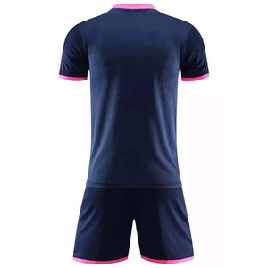 Faible QUANTITÉ MINIMALE DE COMMANDE Hommes Usure de Football Uniforme 100% Polyester Sublimation Impression Unique Conception Meilleure Qualité Homme Uniformes De Soccer à Vendre 2022 - Product Image 3