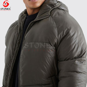 Chaqueta acolchada con capucha de rendimiento acolchado de lona High Street de invierno para hombre con diseño de color sólido - Product Image 3