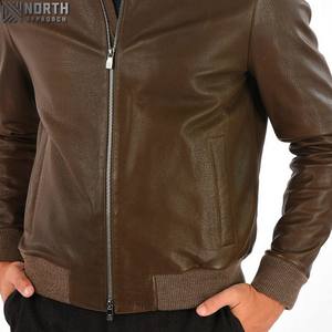 Chaqueta de Invierno Larga y Delgada de Cuero Genuino con Cuello Camisero para Hombre, de Primera Calidad, con Logotipo Frontal 2026 - Product Image 3