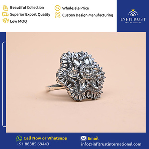 Design personnalisé vêtements ethniques fabriqués à la main en argent oxydé CZ pierre cloutée bagues Moissanite pour femmes au prix nominal du marché - Product Image 2