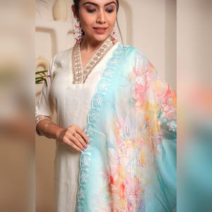 Prix de gros du fabricant, ensemble de kurti en coton aleena chanderi avec dupatta en organza brodé, en tailles en gros de S à XXL - Product Image 5