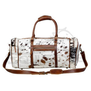 Bolsa de Viaje de Piel de Vacuno Premium OEM, Bolsa de Viaje Unisex para Fin de Semana, Bolsa de Piel con Pelo, Fabricante de Pakistán para Suministros al por Mayor - Product Image 2
