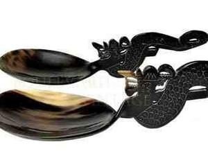 Cuillère en corne de buffle fabriquée à la main, ustensile naturel durable pour servir un cadeau de cuisine - Product Image 6