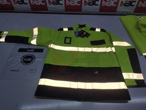 Chaqueta de trabajo de lana con diseño de moda para hombre 2023, poliéster reflectante para exteriores, características de seguridad de alta visibilidad, soporte de logotipo personalizado - Product Image 3