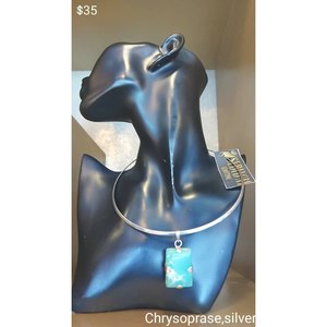 Collier pendentif en argent avec chrysoprase, bijou fin, charme - Product Image 1