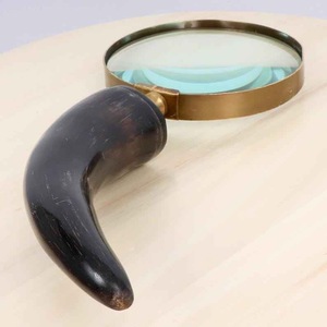 Loupe à poignée en corne de buffle, fabriquée à la main pour une lecture de précision et un style vintage classique, de haute qualité - Product Image 1