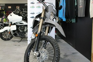 NUEVA Motocicleta Todoterreno <span class=keywords><strong>Kawasaki</strong></span> KLX 300R 2026 - Product Image 6