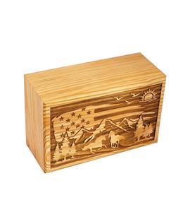 Urnas de cremación de madera de montaña hechas a mano para cenizas humanas Caja de urna de árbol grande para adultos (250 LB-Bandera americana de madera de pino) - Product Image 3