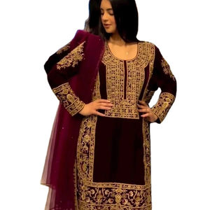 Dernier Designer Heavy Viscos Velvet Broderie Séquence Travail Salwar Suit By Fab Zone - Product Image 1