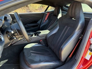 Neatly-Usagé-2022-Aston-Martin-Vantage-2dr- Coupe - Product Image 4
