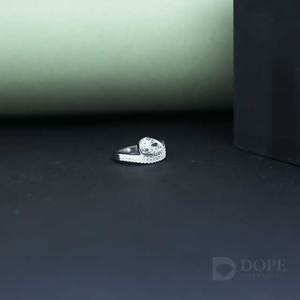 แหวนเพชรเม็ดเล็กรูปลูกแพร์ประดับ1.50CT สุดหรูหราแหวนสำหรับสตรีคลาสสิกเหนือกาลเวลาใน14kt สีทองชั้นดีสำหรับช่วงเวลาที่โรแมนติกได้รับการรับรองจาก IGI - Product Image 5