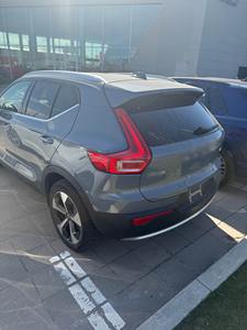 Vehículo Usado SUV Híbrido Mediano Edición Limitada Premium 2015 con Caja de Cambios Automática, Energía Eléctrica y Alta Velocidad - Product Image 2