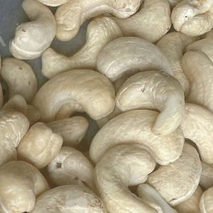 Hot Sale 2025 Vietnam Raw WW180 WW240 WW210 Cashew Kernel Cashew <b>Nuts</b> Whole Cashew <b>Nut</b> Ready To Ship - Product Image 1