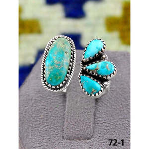 Bague artisanale Southwest en argent sterling et émeraude, objet de collection culturelle - Product Image 2