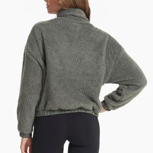 Chaqueta de Sherpa Personalizada para Mujer, con Cierre Completo, Bolsillos de Forro Polar, Relleno de Algodón, Tejido Estampado - Product Image 3