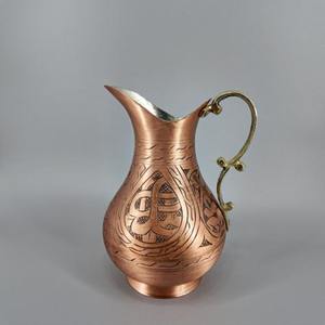 Handcrafted hammered <b>copper</b> <b>jug</b> with easy grip handle suitable for restaurants hotels or traditional dining tables - Product Image 3
