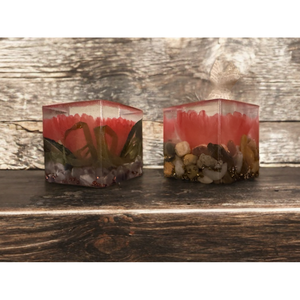 Cubo de Resina Eternal Bloom, Artesanía Única y Duradera, Accesorio Decorativo - Product Image 1