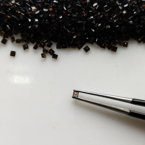 ควอตซ์สโมคกี้ธรรมชาติ 1.75 มม. ทรงสี่เหลี่ยมเจียระไนแบบสเต็ปคัท คุณภาพดีที่สุด พลอยหลวม เรดเมาน์เทน เจมส์ ได้รับการรับรอง เหมาะสำหรับทำเครื่องประดับสร้อยคอ - Product Image 3