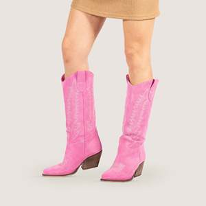 Botas de moto Dallas Midi fucsia elegantes para mujer con diseño tejano - Product Image 5