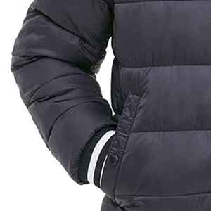 Doudoune personnalisée pour hommes conçue pour le temps froid, style de rue urbain et durabilité à long terme - Product Image 2