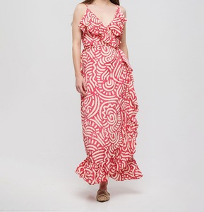 Robe longue rose élégante pour femme, taille unique ajustable, sans manches, à motifs, avec nœud écologique - Product Image 1